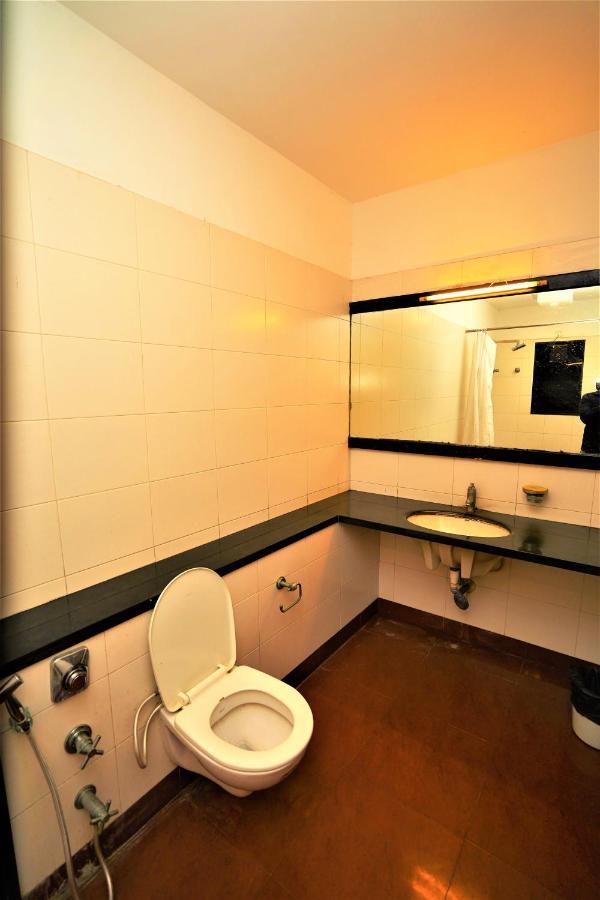 New Hotel Europa Inn Rajkot Eksteriør billede