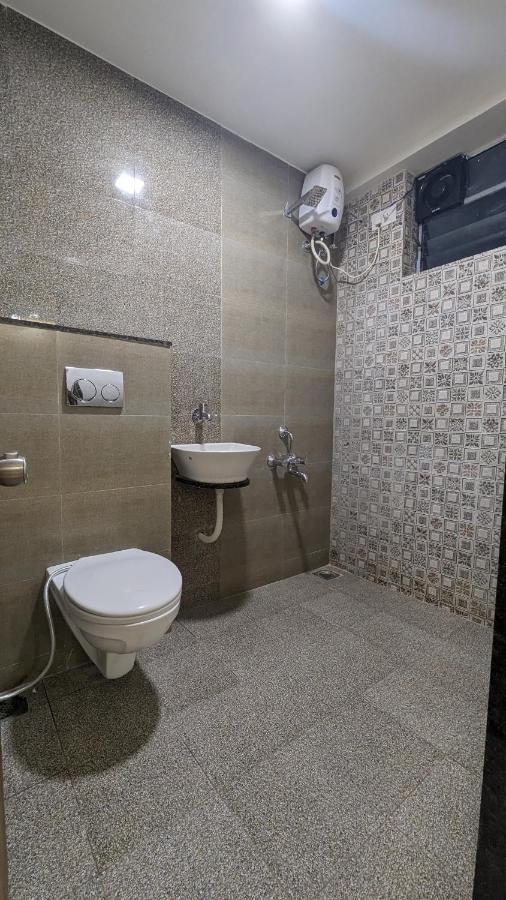 New Hotel Europa Inn Rajkot Eksteriør billede