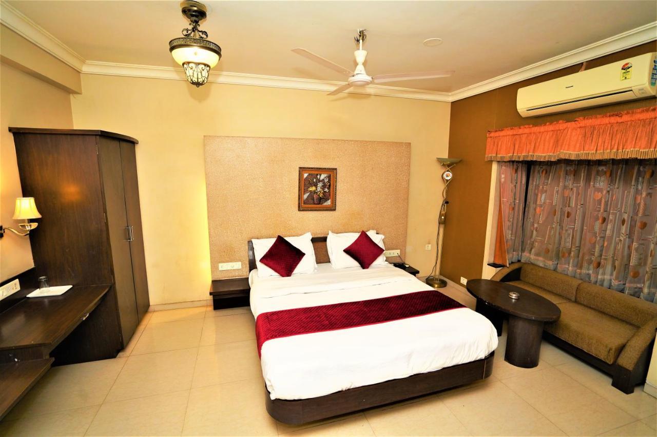 New Hotel Europa Inn Rajkot Eksteriør billede