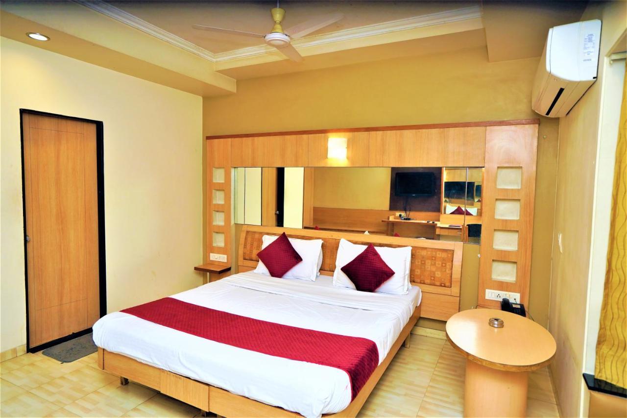 New Hotel Europa Inn Rajkot Eksteriør billede