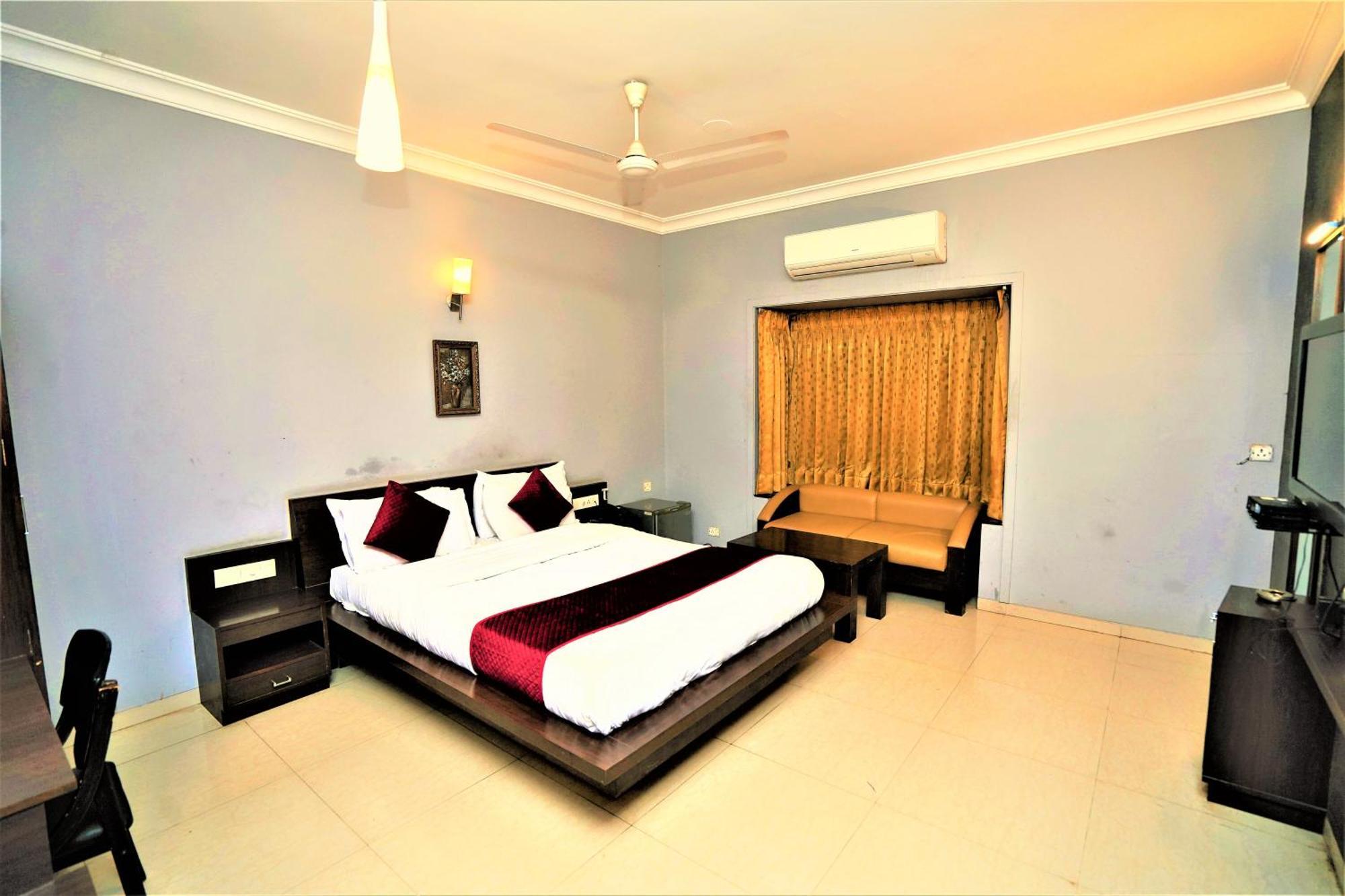 New Hotel Europa Inn Rajkot Eksteriør billede