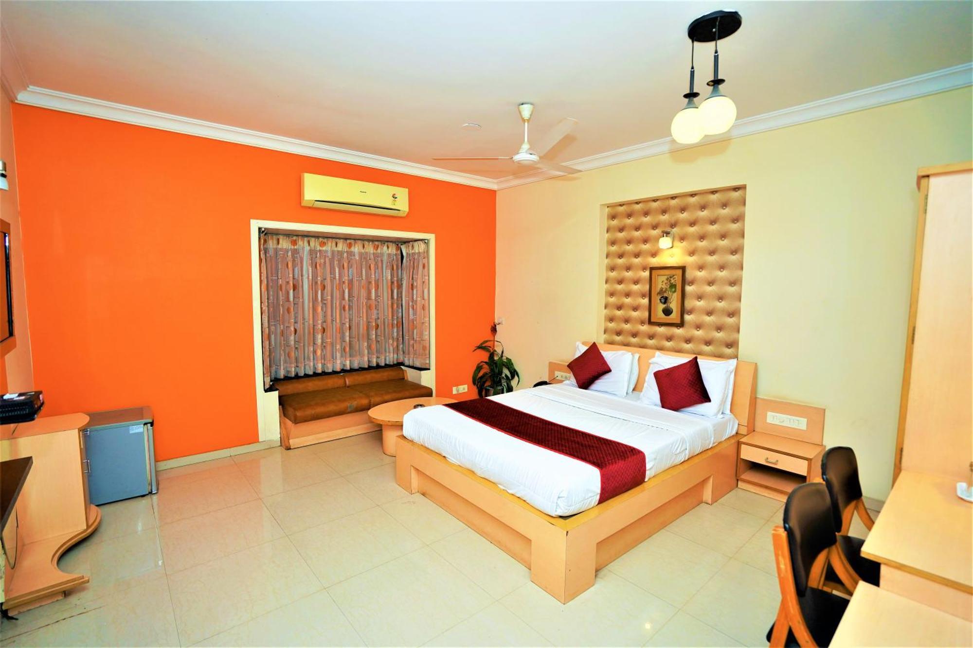 New Hotel Europa Inn Rajkot Eksteriør billede