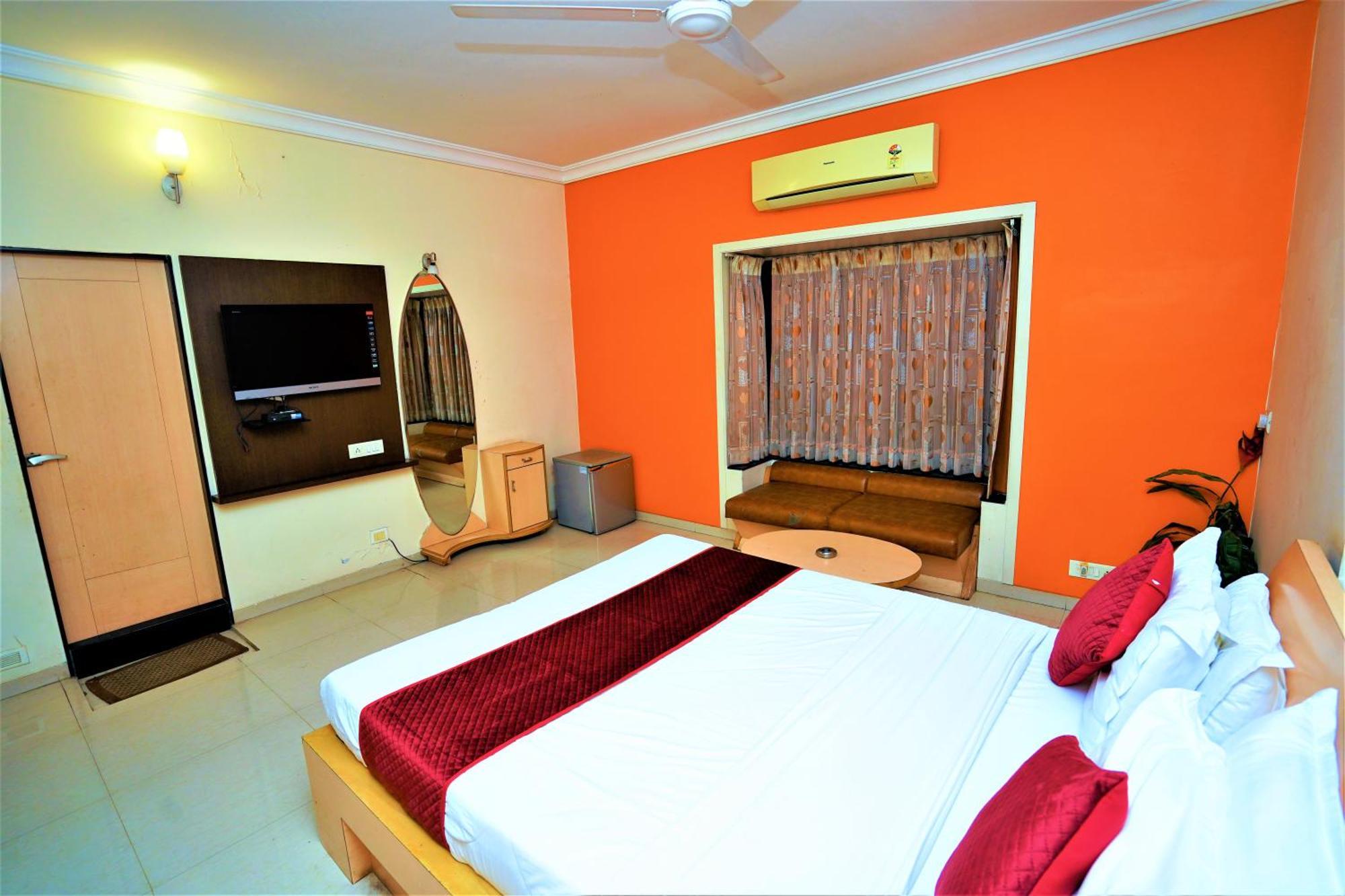 New Hotel Europa Inn Rajkot Eksteriør billede