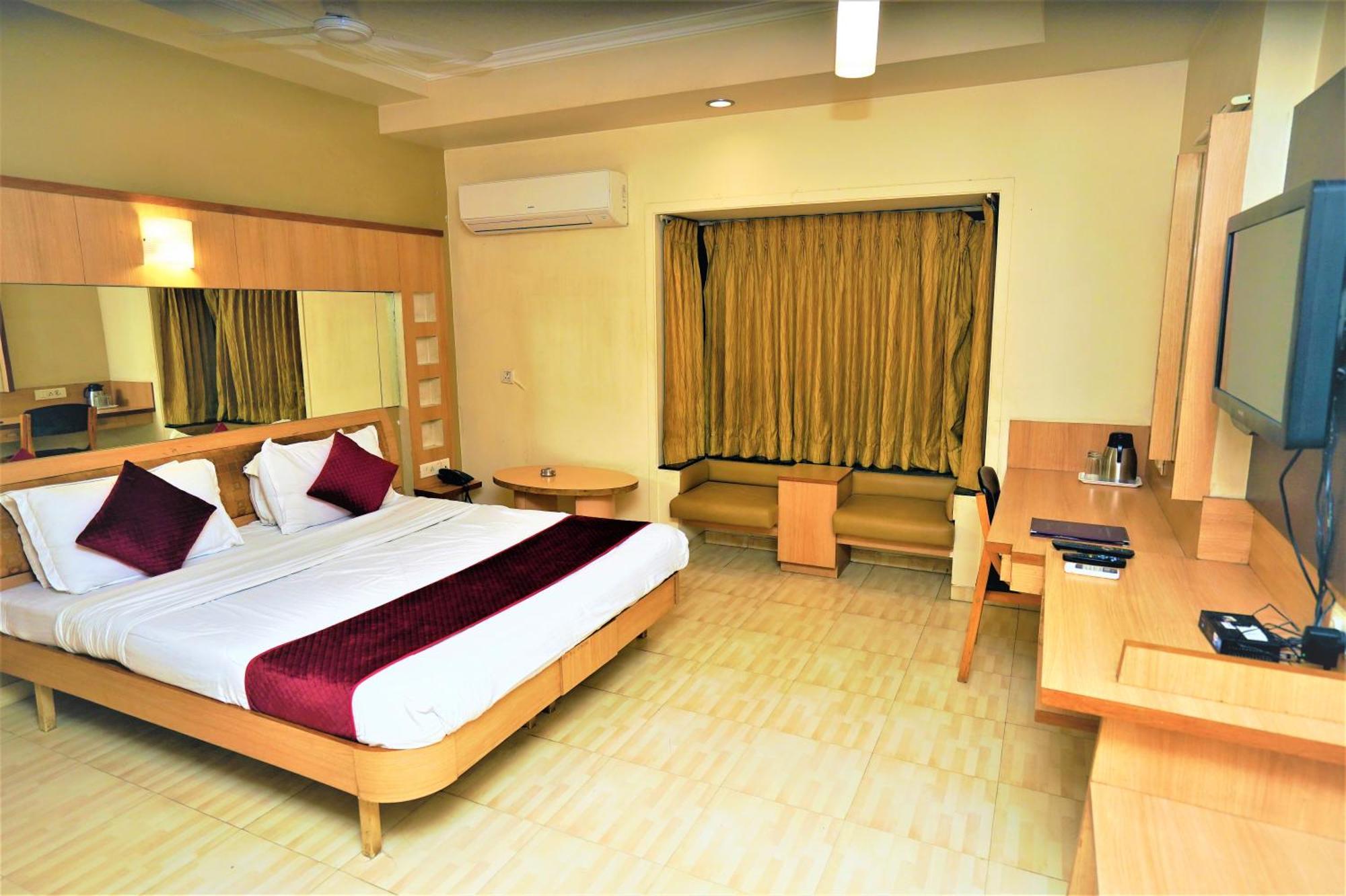 New Hotel Europa Inn Rajkot Eksteriør billede