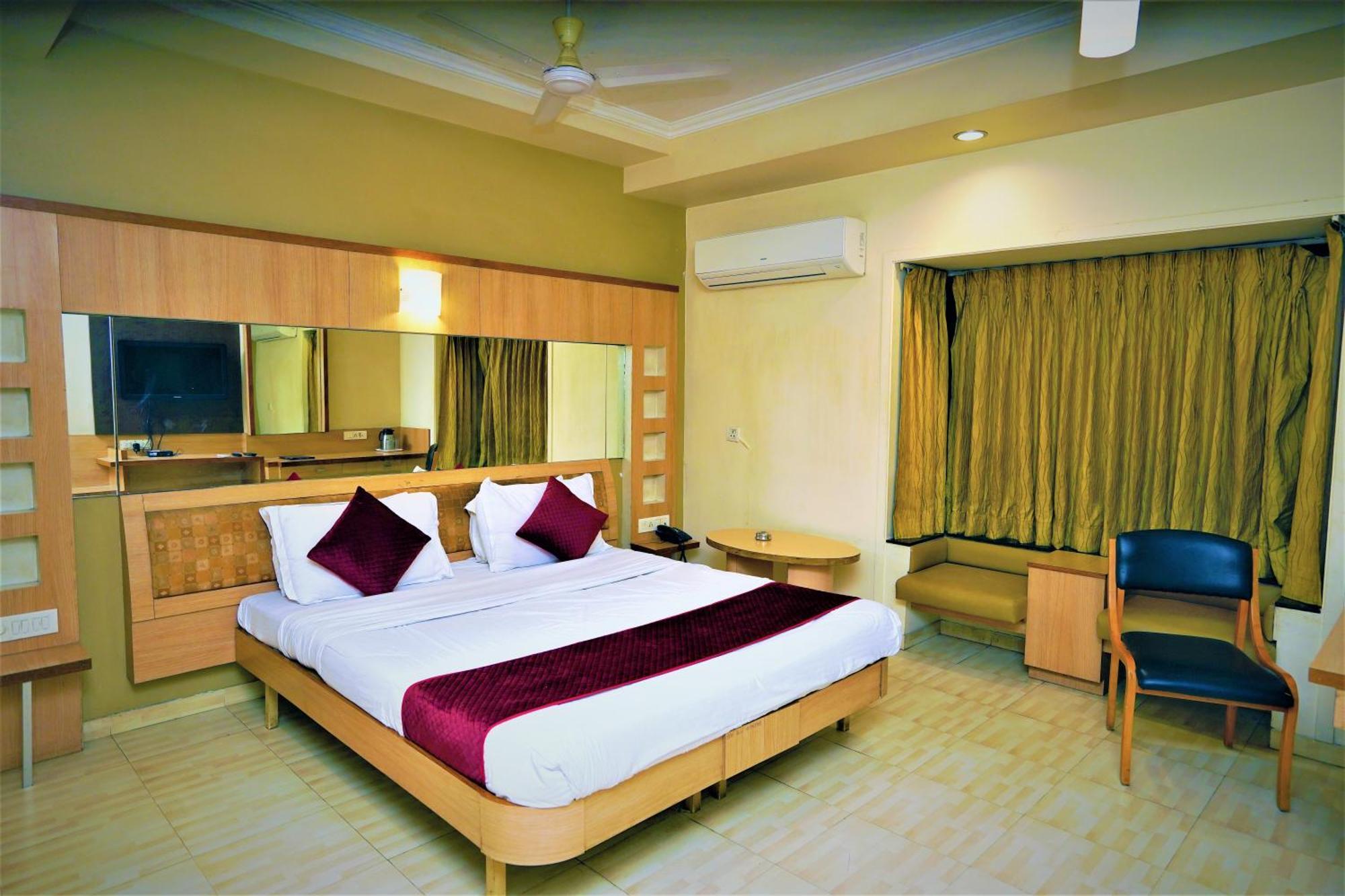 New Hotel Europa Inn Rajkot Eksteriør billede