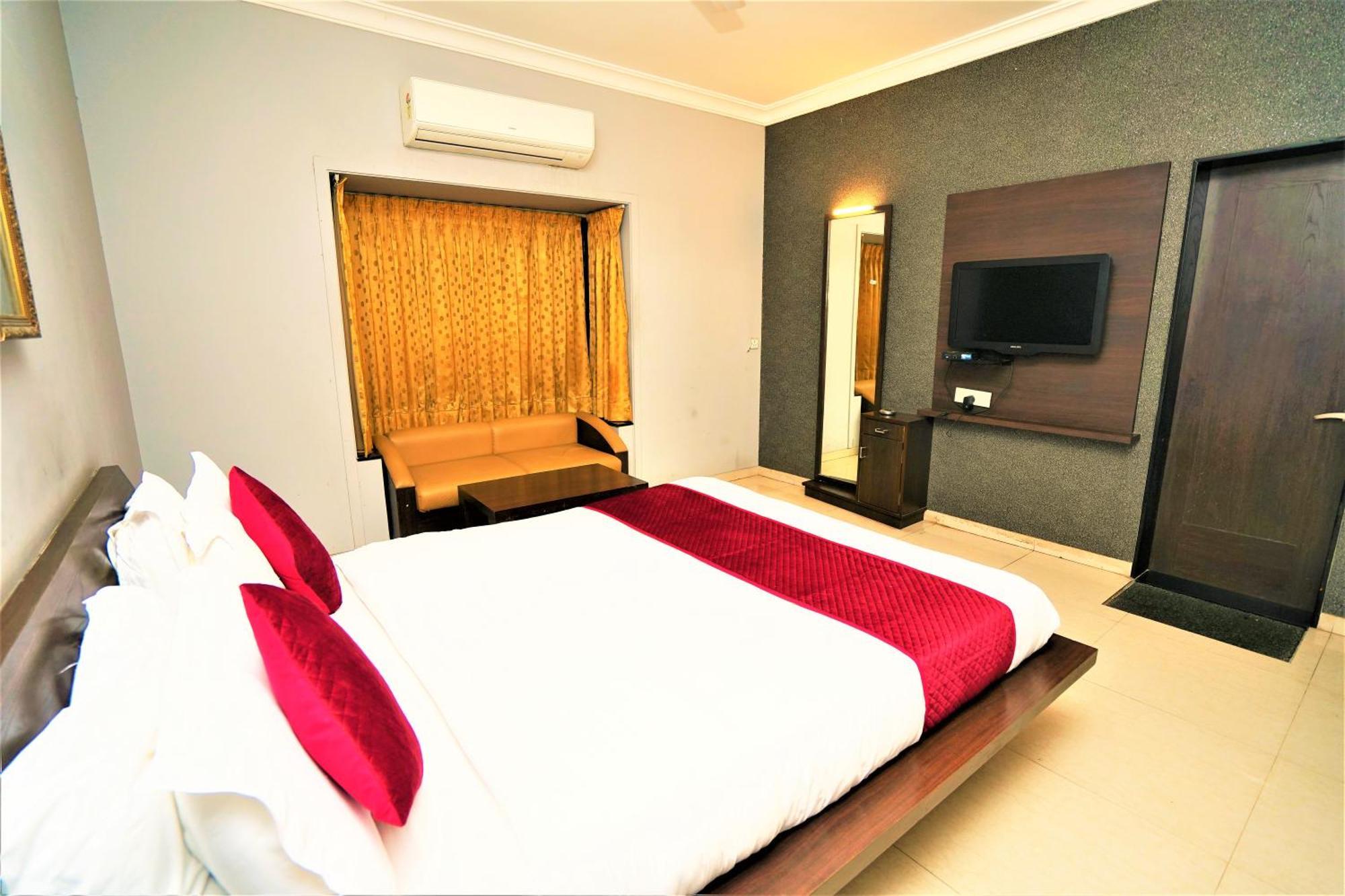 New Hotel Europa Inn Rajkot Eksteriør billede