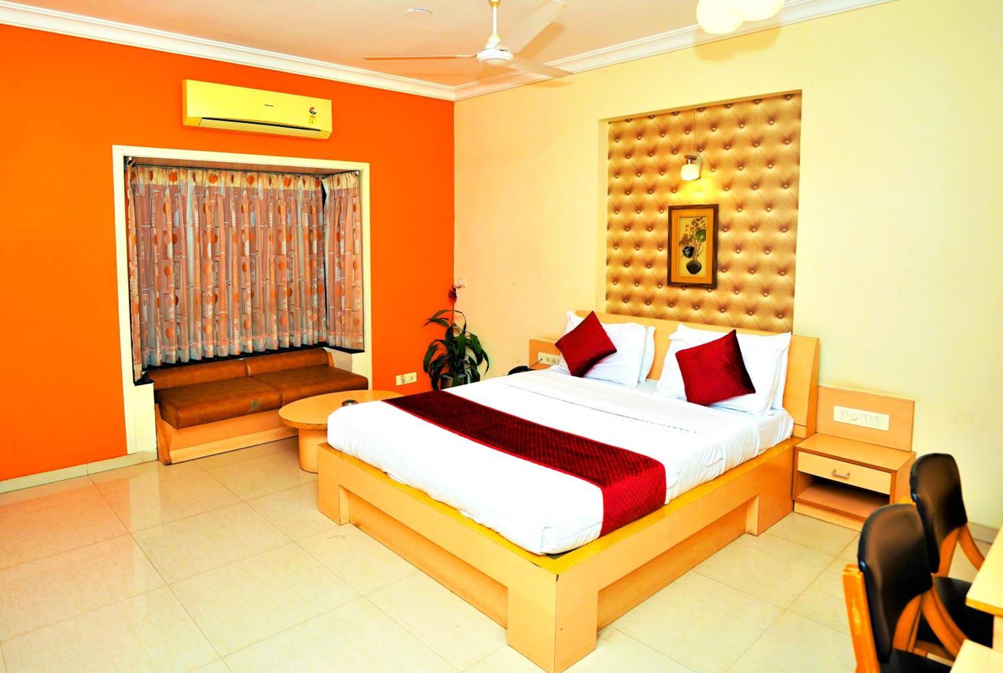New Hotel Europa Inn Rajkot Eksteriør billede
